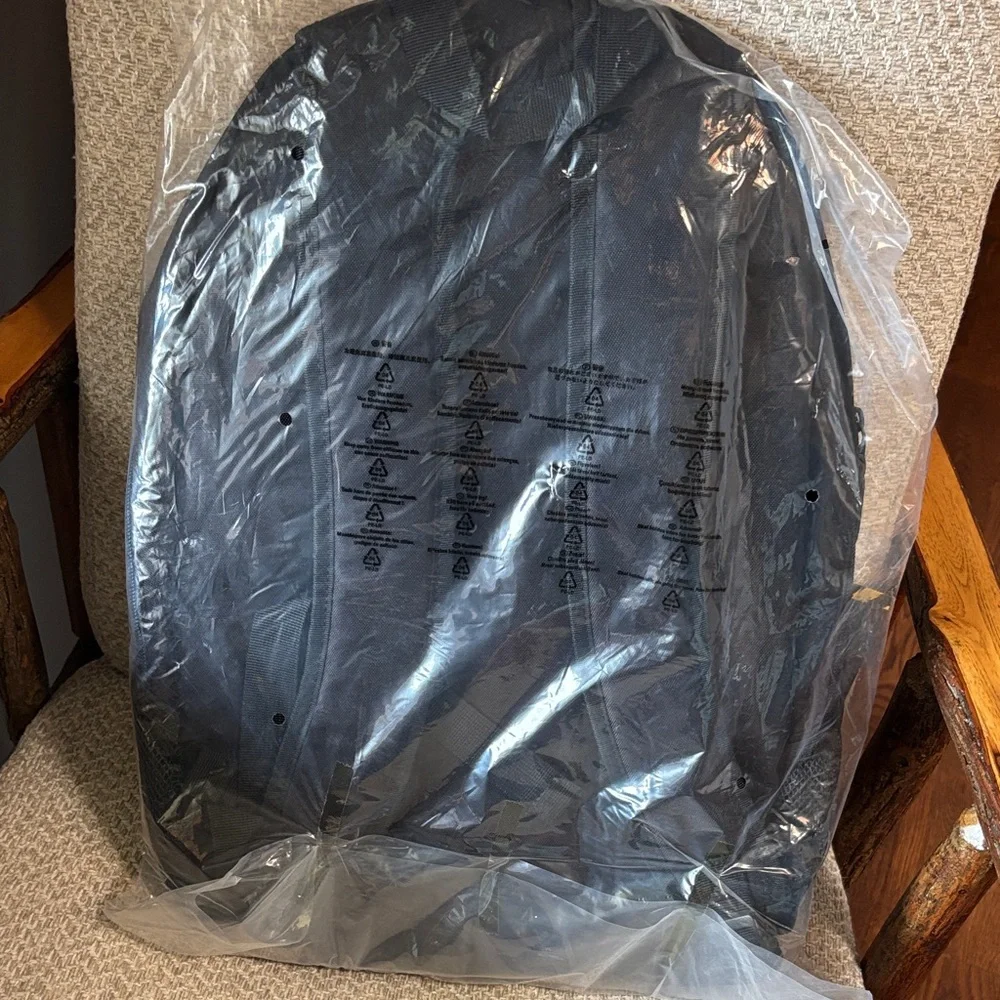 CAT Logo Backpack - Picture 10 of 10